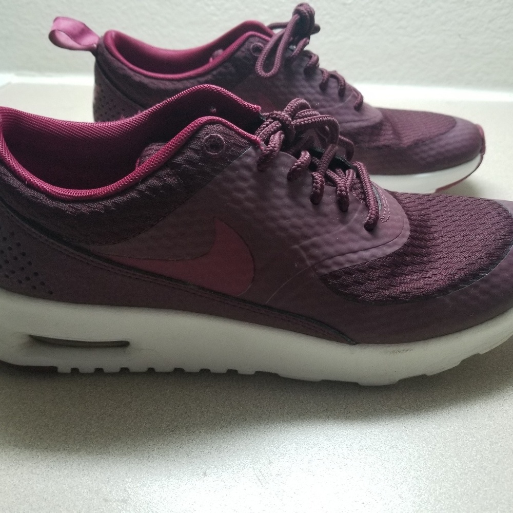 Womens Maroon Nike Air Max Shoes
